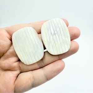 Gorgeous Vintage Mother Of Pearl MOP Hand Carved Earrings